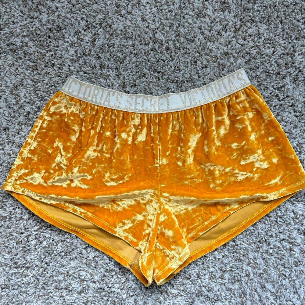 VS shorts